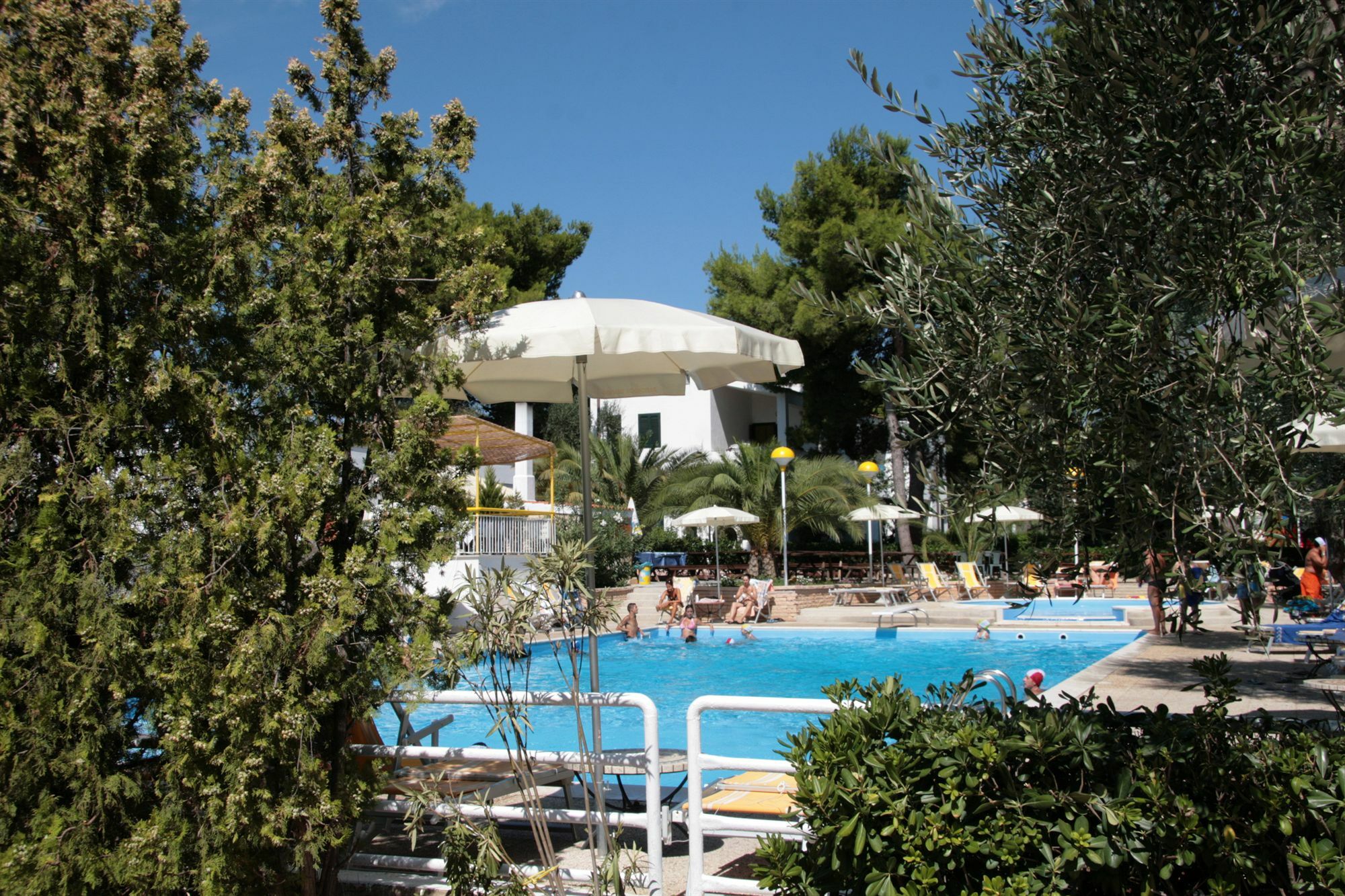 Villaggio Turistico Residence Delfino Весте Екстериор снимка